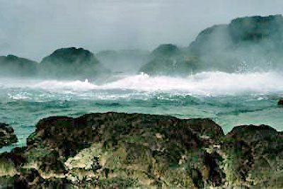 An image of stormy sea.