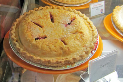 A photo of a cherry pie.